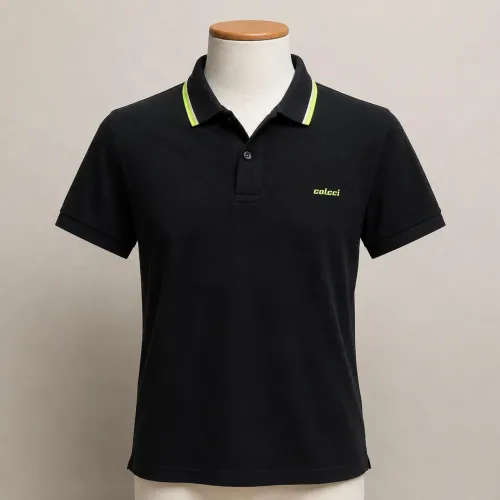 Polo Masculina Colcci Original Denim Preta com Gola Verde Neon Tam G