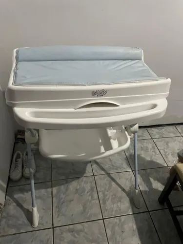 Banheira com trocador e suporte 