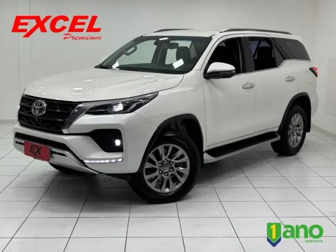 Toyota Hilux SW4 SRX 4X4 2.8 TDI 16V Dies. Aut. 2022
