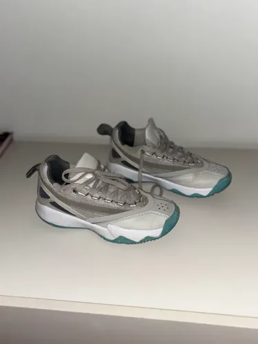 Tênis original adidas para handebol/basquete/vôlei