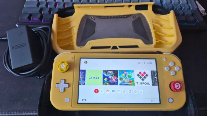 NINTENDO SWITCH LITE - DESBLOQUEADO