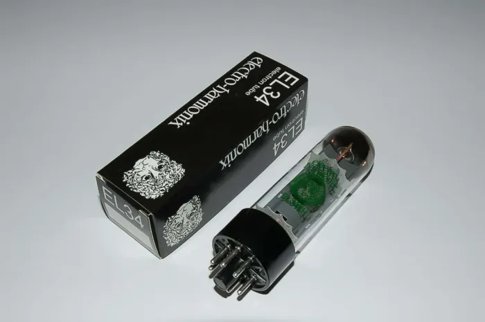 Válvula El34 Electro Harmonix Russa Nova para potência amplificador Marshall Jcm Lane etc