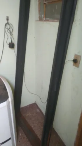 Vende se batente de porta