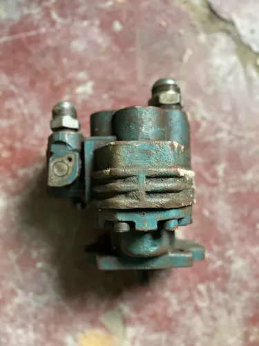 Bomba pra Basculante Volvo