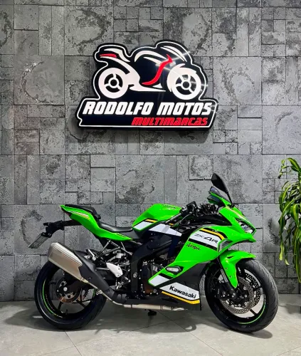 Kawasaki NINJA ZX-4R 2026 ESTADO DE OKM
