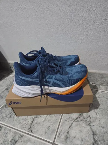 Asics Dynablast 5