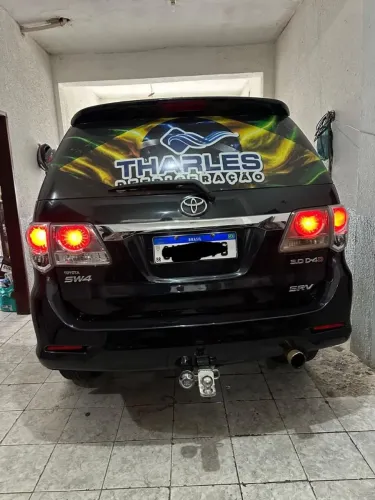 Toyota Hilux SW4 SRV D4-d 4X4 3.0 TDI Dies. AUT 2012