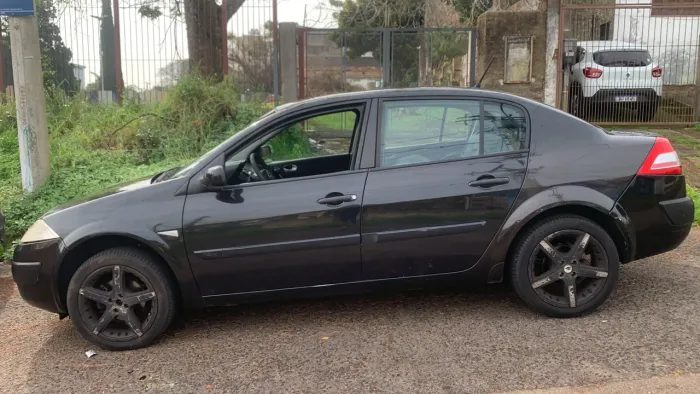 Renault Megane Sedan Expression Hi-flex 1.6 16V 2011