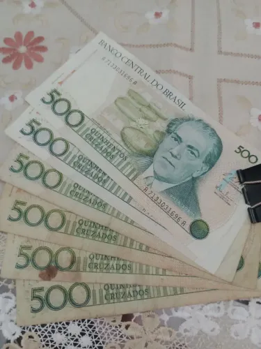 Notas de 500 cruzeiros antigos (lote com 7 cédulas)