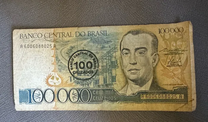 Cédula 100.000 cruzeiros com carimbo de 100 cruzados