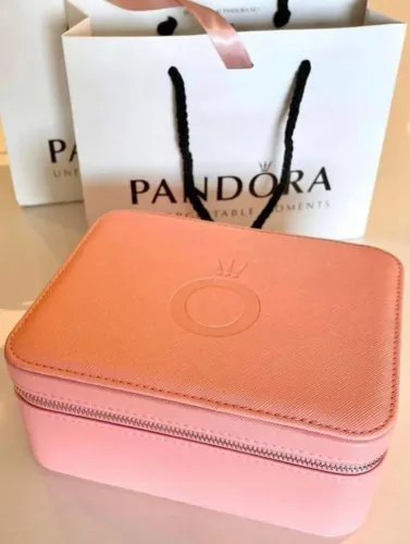 Porta-joias Pandora