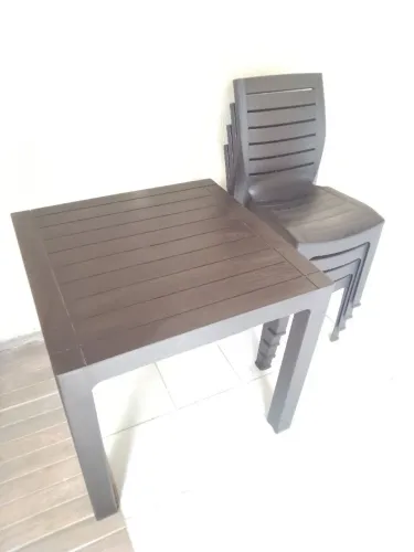 Jogo de mesa 2 mesess de uso