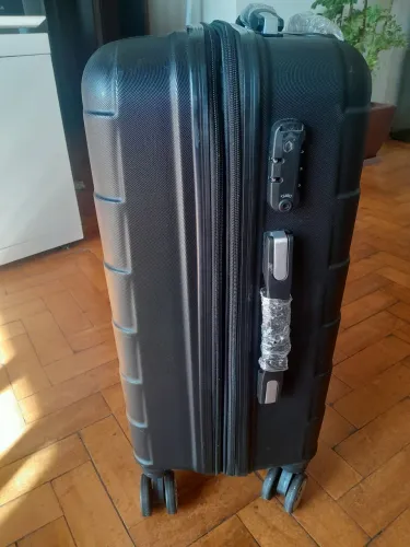 Mala Média 23kg preta ( marca cruzeiro )