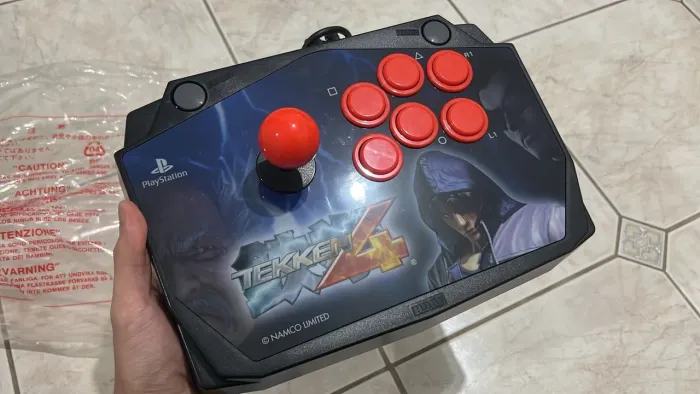 Controle Arcade Hori Ps2 Tekken 4 na caixa