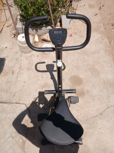 Bicleta Ergometrica semi nova! Usada duas vezes só.