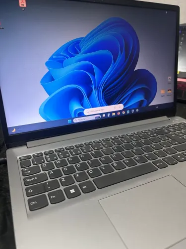 Notebook Lenovo Ideapad 1 i5 12ª Geração| 8GB RAM| 236 GB Valor: 2.500