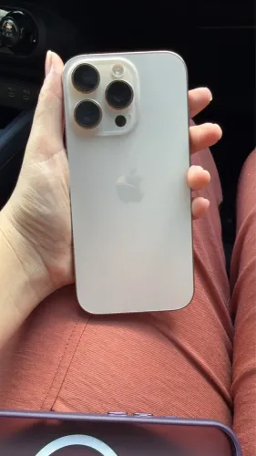 iPhone 16 pro Desert