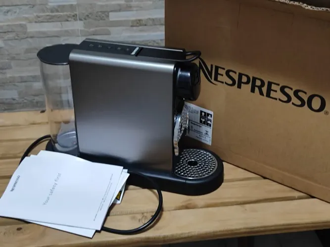 Cafeteira Nespresso CitiZ Alumínio Titanium 