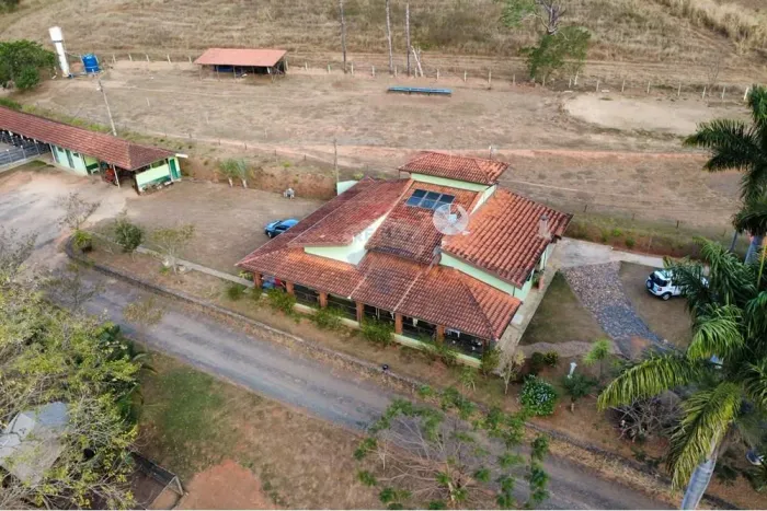 Laticínio e sítio à venda em Itapira