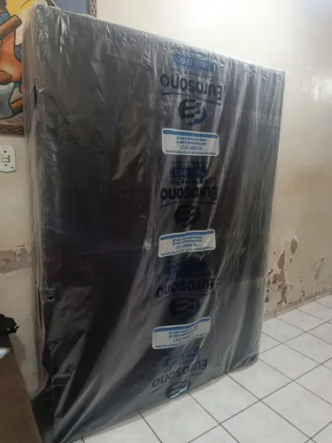 Base de cama padrão. Marca eurosono, 1,38larg-1,88 altura.