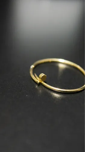 Bracelete prego de ouro 