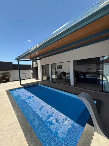 CASA ALTO PADRÃO - Nerópolis