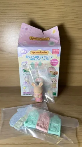 Sylvanian Families Mermaid Furniture Blind Box (Coelho de Leite)