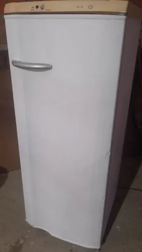 Vendo a geladeira toda boa moro no bairro Mangabeira em feira de Santana zap *21
