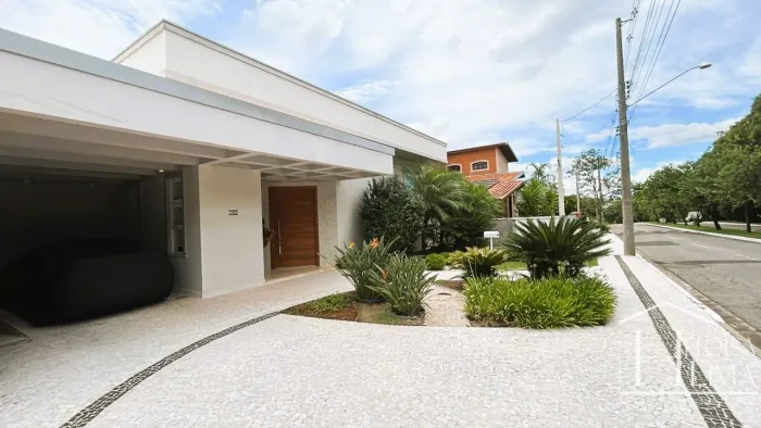 Casa à Venda no Condomínio Vista Alegre Sede | Vinhedo  SP