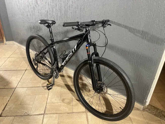 Bike First aro 29 Shimano