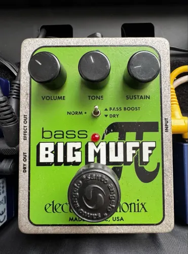 Pedal EletroHarmonix BIG MUFF Pi