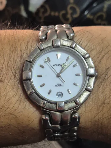 Relógio MONDAINE VINTAGE À QUARTZ  -  ÓTIMO ESTADO 