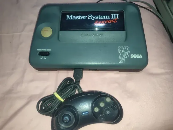 Console Master System 3 Compact com sonic na memória