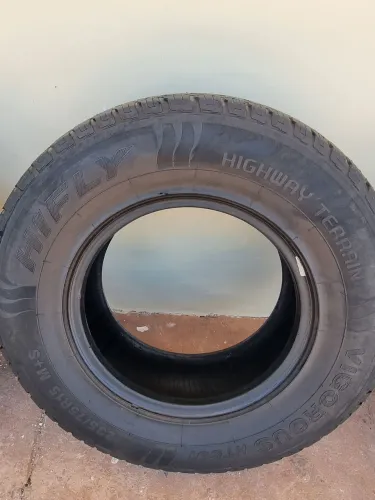 Pneu vigorous 235/75R15