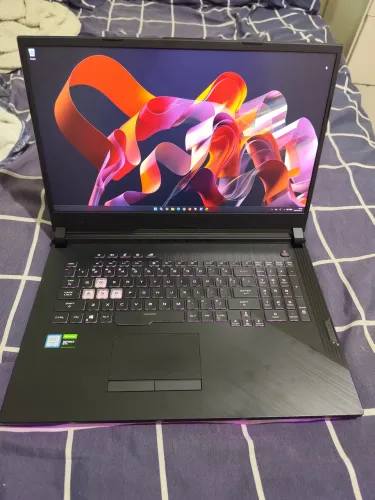 ASUS ROG Strix i7-9750H | 8GB | GTX 1660 Ti | 512GB SSD + 1TB HD | 17