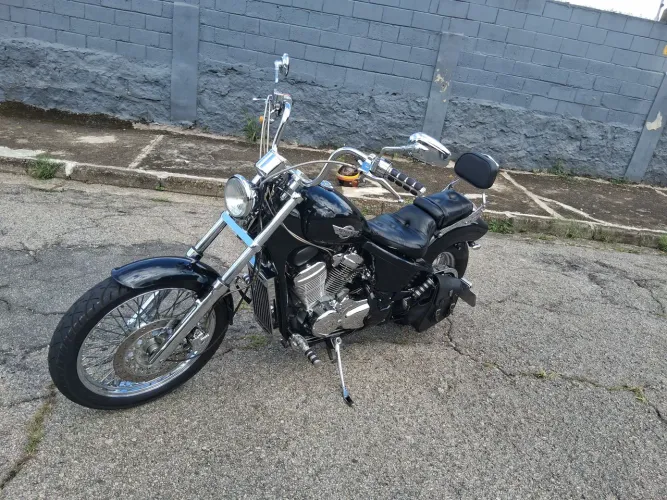 Shadow 600