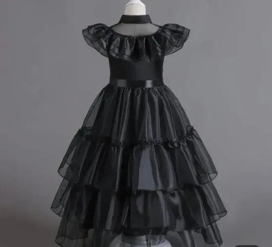 Fantasia Wandinha infantil