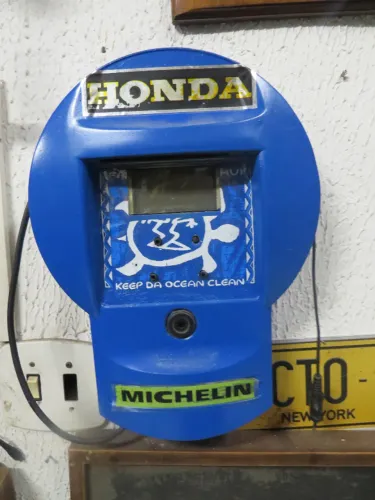 CALIBRADOR DE PNEU POSTO DE GASOLINA