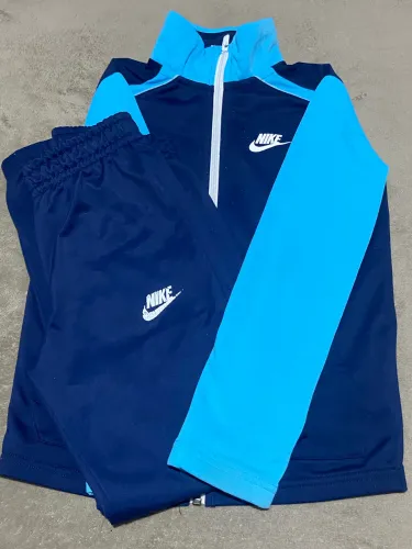 Conjunto Nike infantil 