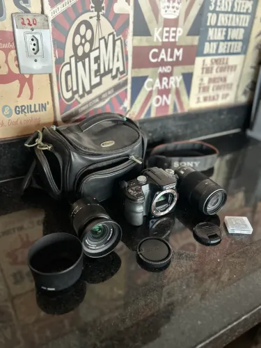 Câmera Sony Alpha DSLR Kit Completo