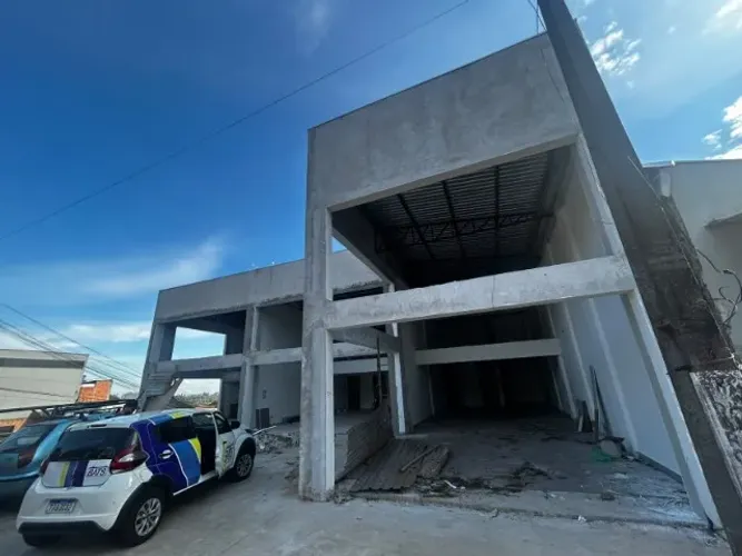 salas comerciais rua ouro branco, em construção