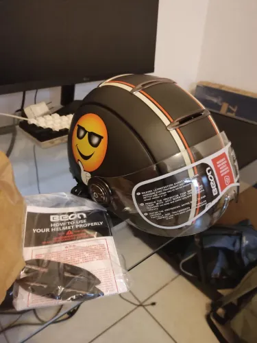 Capacete scooter elétrica
