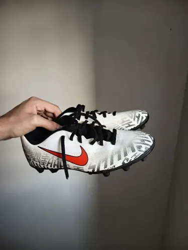 Chuteira de campo Nike Mercurial Neymar Jr