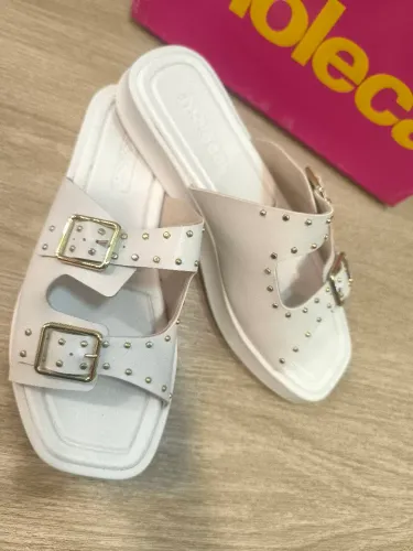Chinelo Moleca