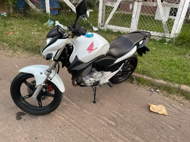 CB 300r zerada de tudo 