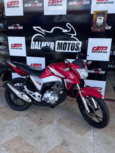 Titan 160. vendo troco cartão financio 48x