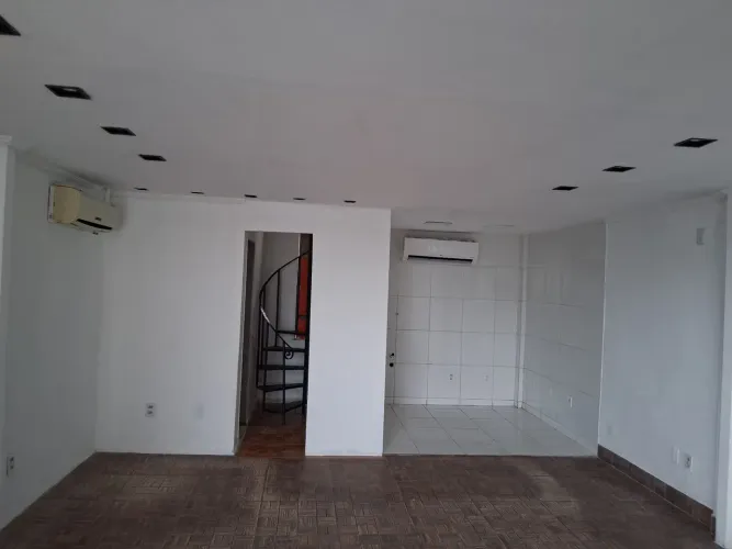 Aluga-se sala comercial