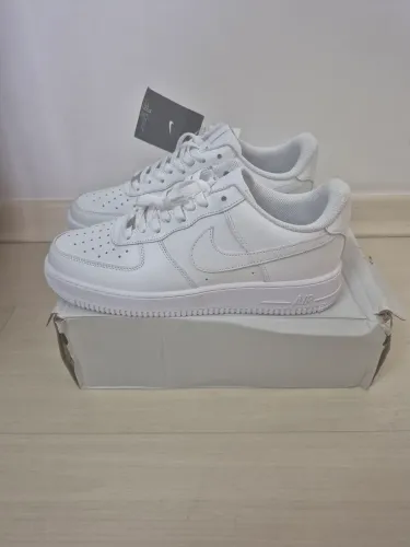 Nike Air Force 01 - Novo - tamanho 42 - 540,00