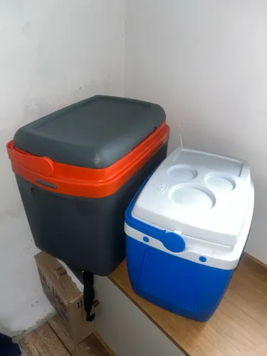 2 caixas térmicas