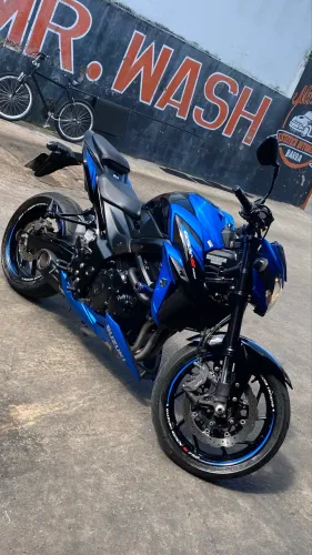 Vendo moto suzuki Gsx-s 750 ano 21